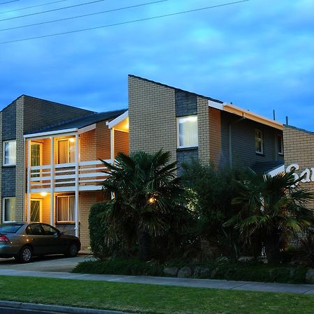 Sandpiper Holiday Apartments Лейкс Ентранс Екстериор снимка