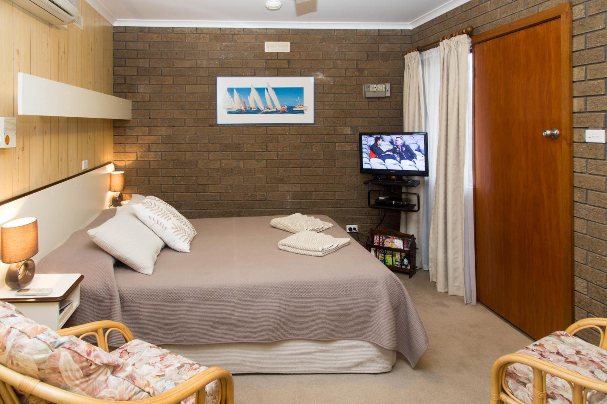 Sandpiper Holiday Apartments Лейкс Ентранс Екстериор снимка