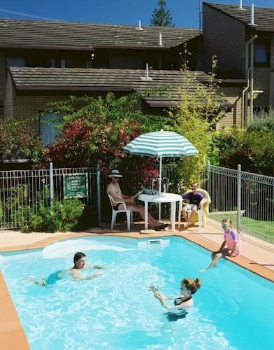 Sandpiper Holiday Apartments Лейкс Ентранс Екстериор снимка