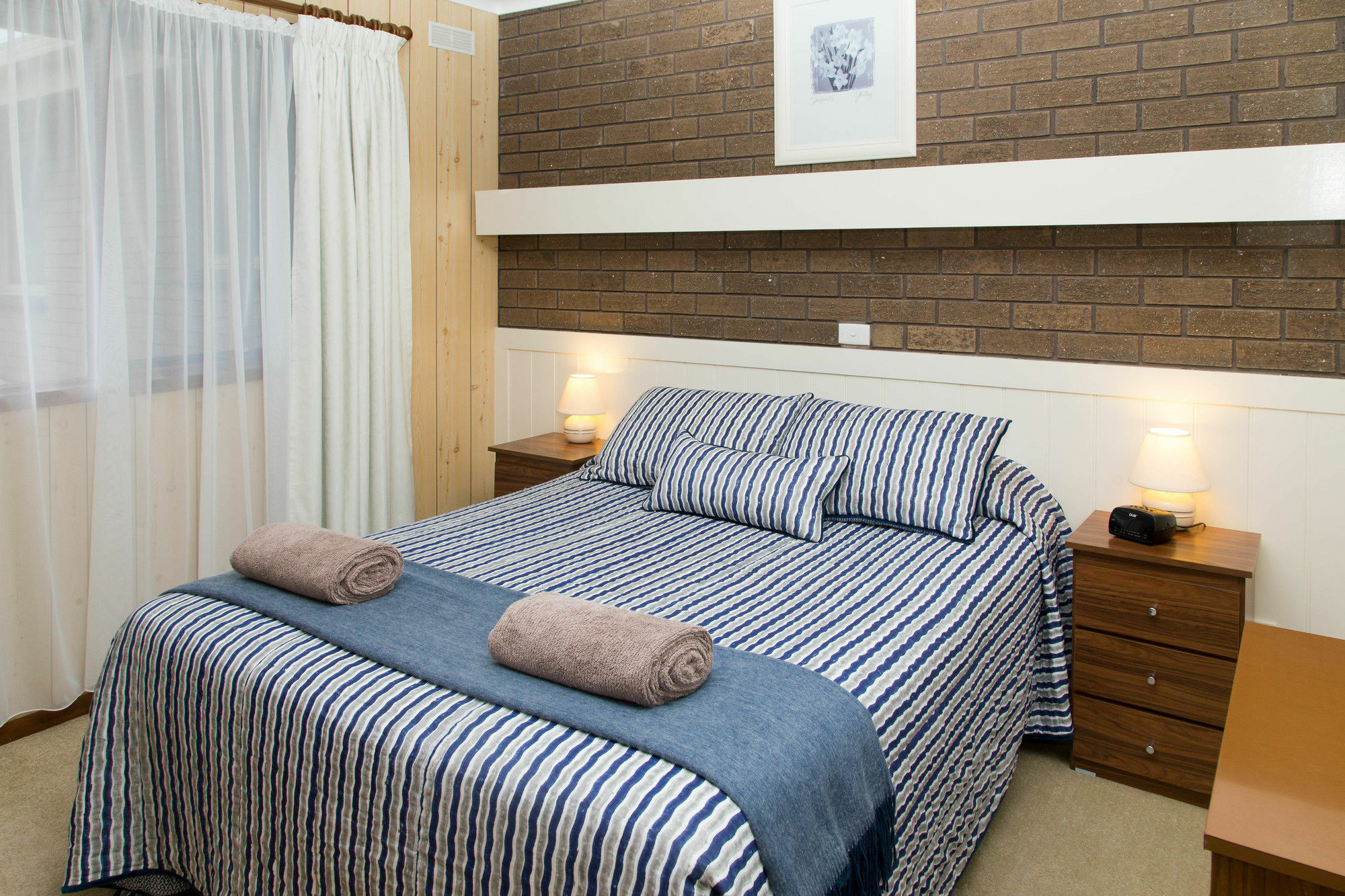 Sandpiper Holiday Apartments Лейкс Ентранс Екстериор снимка