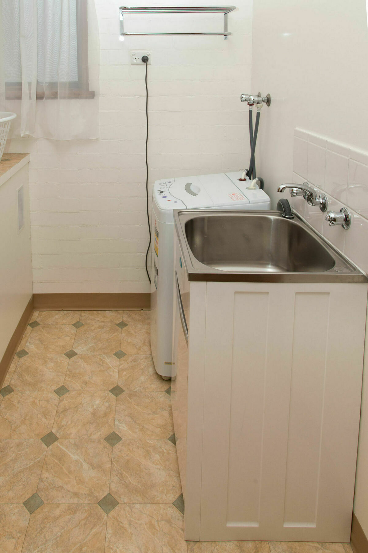 Sandpiper Holiday Apartments Лейкс Ентранс Екстериор снимка