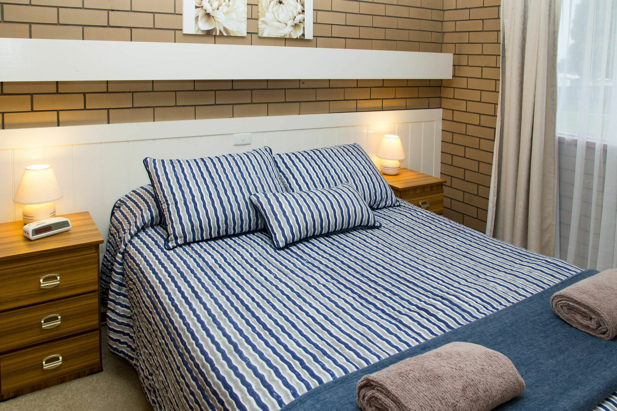 Sandpiper Holiday Apartments Лейкс Ентранс Екстериор снимка